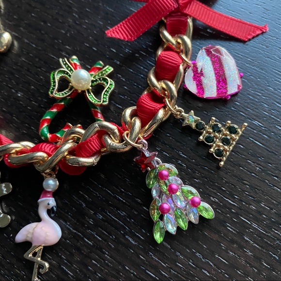 🌱 Betsey Johnson Whimsical Holiday Charm Bracelet